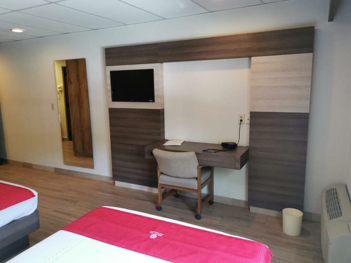 Hotel Oliver Inn - Tlalnepantla Мексико Сити Екстериор снимка